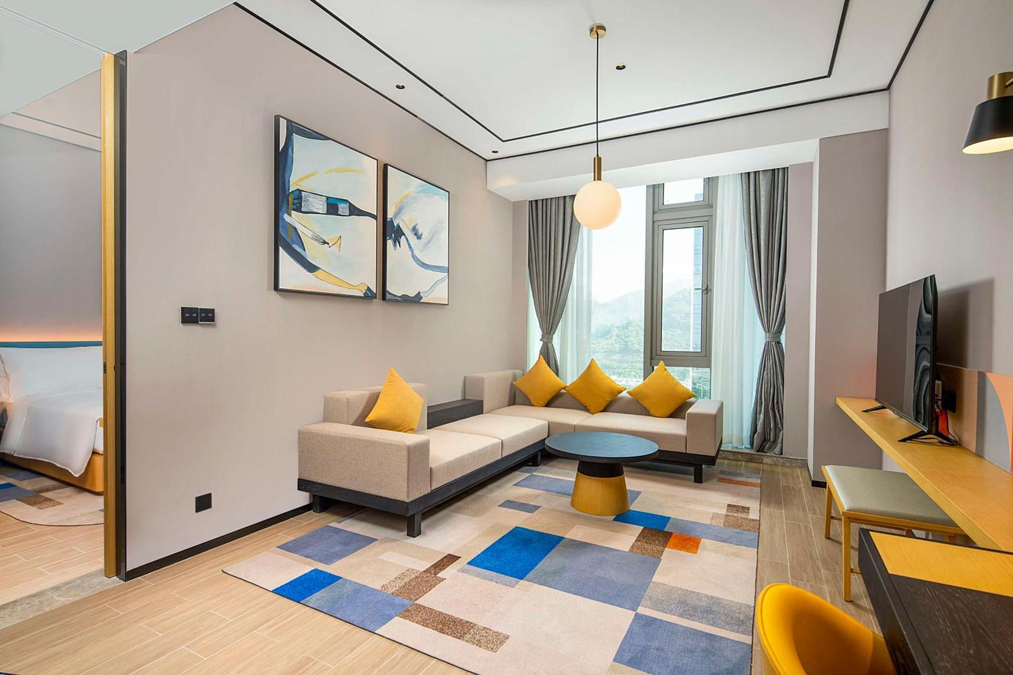 Hilton Garden Inn Shenzhen Airport,Enjoy 24-Hour One Way Free Delivery From Hotel To Shenzhen Baoan Airport On The Hour Zewnętrze zdjęcie