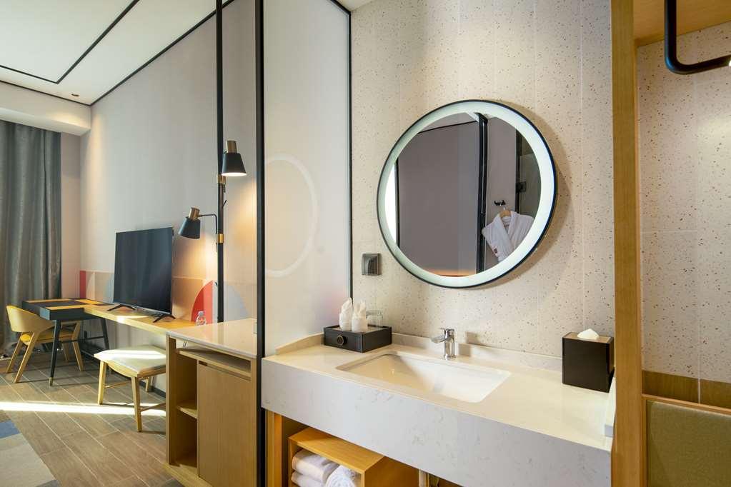 Hilton Garden Inn Shenzhen Airport,Enjoy 24-Hour One Way Free Delivery From Hotel To Shenzhen Baoan Airport On The Hour Pokój zdjęcie