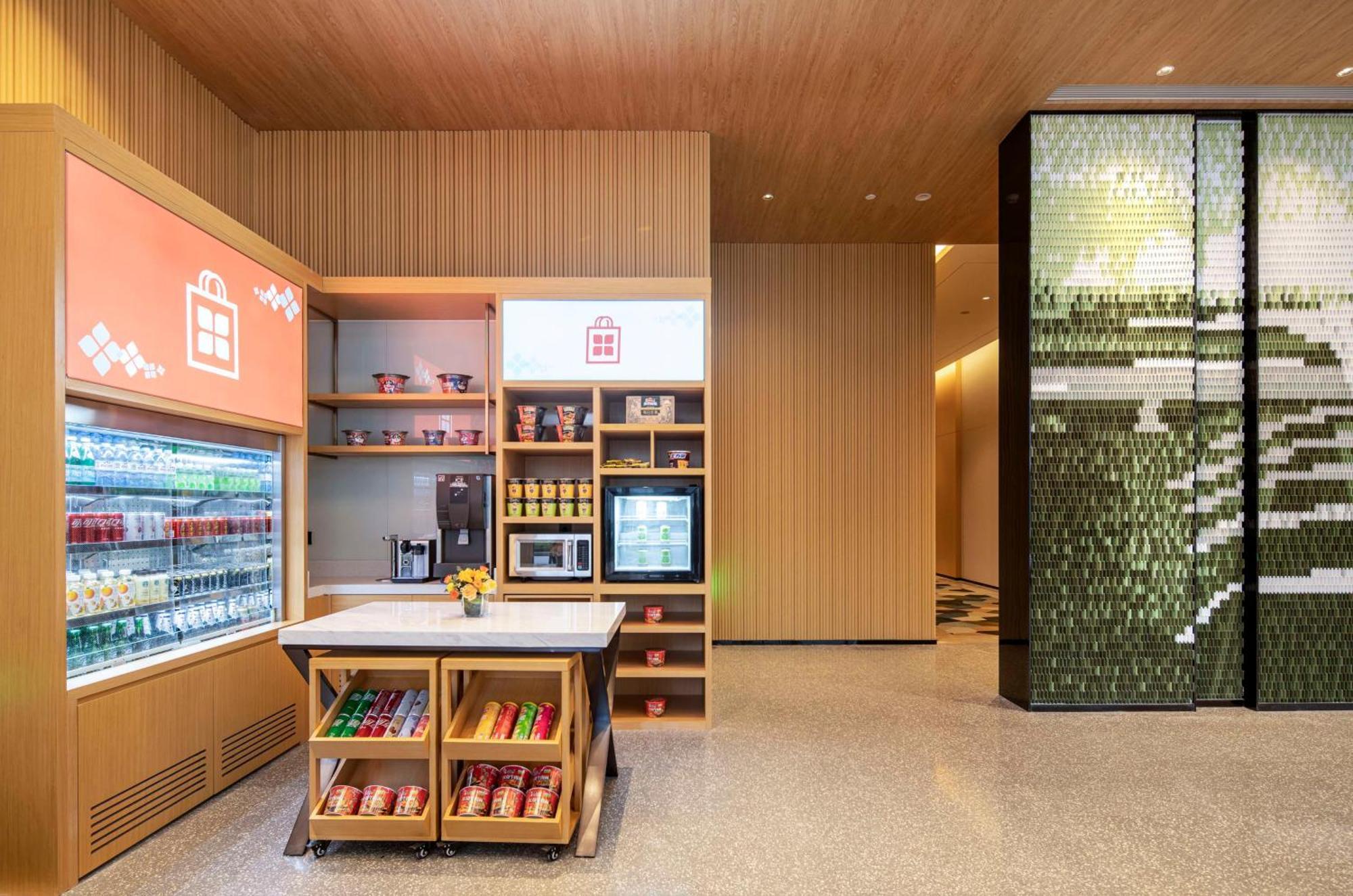 Hilton Garden Inn Shenzhen Airport,Enjoy 24-Hour One Way Free Delivery From Hotel To Shenzhen Baoan Airport On The Hour Zewnętrze zdjęcie